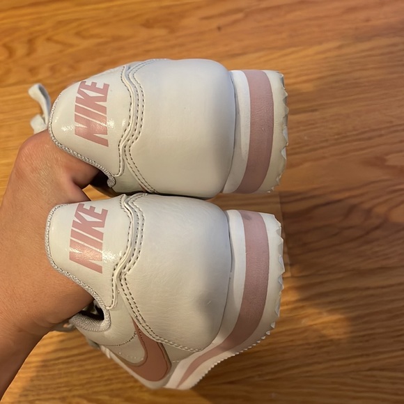 NIKE CHEERLEADING SHOES 7 - Picture 6 of 6